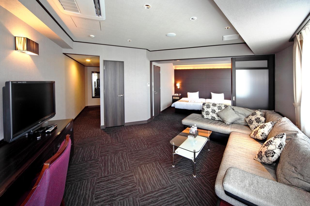 Hotel Sunplaza Osaka Sakai Annex מראה חיצוני תמונה